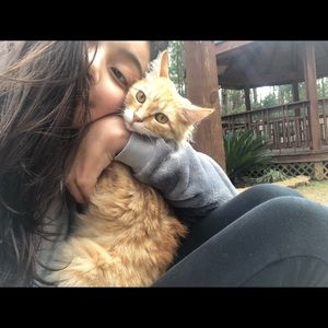 Meet your Posher, Hannah